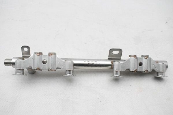 Yakıt Rampası Tevzi Borusu 175226637R H5f Motor Clio 4