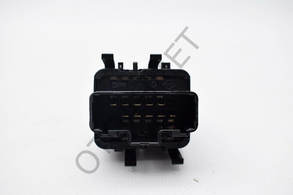 Trafic 2 Cam Düğmesi 8200057319